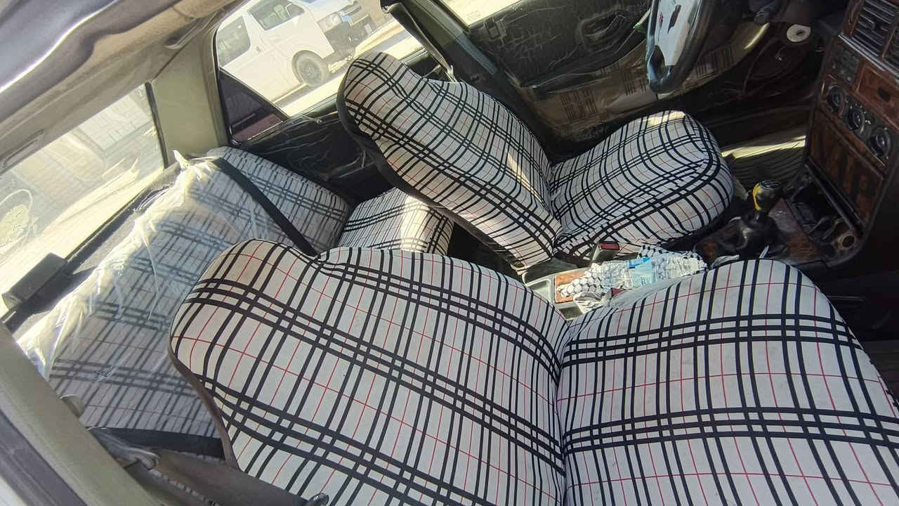 بيجو 405
2012
تدفئه تبريد شغال 
كير ومحرك خير من الله 
ضربتها باب الصدر  امبدله
راعيه نجف بسامينا 
معروضه 30 ورقه وبيها مجال بصيط وحياكم الله 
***********
