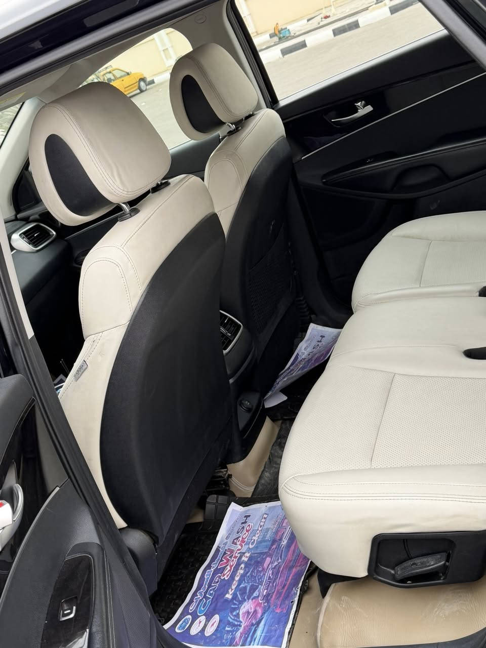 للبيع 🚗
كيا سورنتو 2016 — 4 سلندر

سيارة مرتبة ونظيفة جدًا، وارد أمريكي
كفالة من الصبغ عدا شبر فوگ الايت صبغ
جلد أبيض ✨
السياره احلى من الصور 
المكان الرمادي

السعر: 165
وبيها مجال حك الجيّة 😉

للتواصل: ***********
