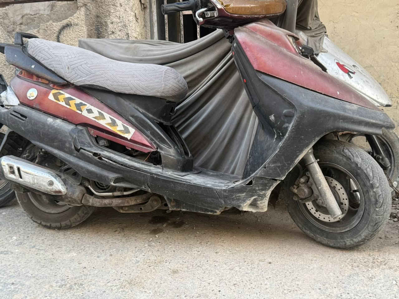 سلام عليكم دراجه شغاله خير من الله بس يرادله ترتيبً بيع عل موجود قيم وخذ بغداد الرقم ***********
