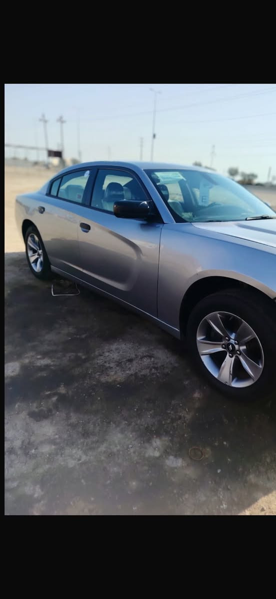 مكلف بنشر  
السلام عليكم جارجر جارجر م 2015   رقم سليمانيه بيه جاملقين امامي +بنيد ولجاملق لخلفي بيه تعمير 
لسياره جاهزه حداديه تخم تاير مشط جديد 
.رقم صاحب لسياره سعر 160
0781 406 0186‬
