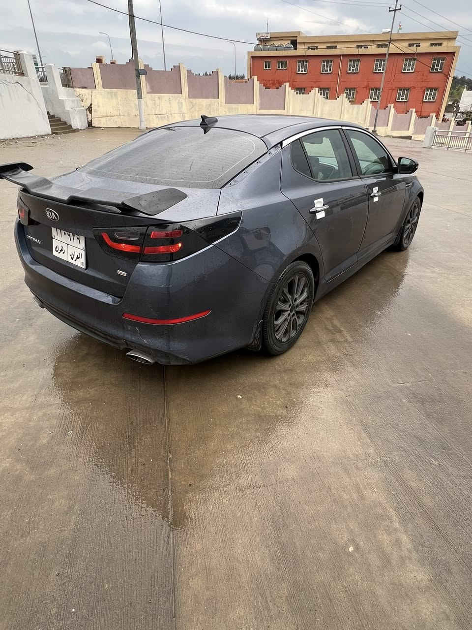 كيا اوبتما ٢٠١٥ امريكي 
للبيع قسط و نقد و تبديل 
القسط مقدمة ٧٠ ورقة و بشهر ٣ ورقة 
بيها قطعين صبغ بونيد و جملوغ فقط 
اربيكات طاك 
السيارة كير و المحرك بشرط 
ماشية ١٥٠ الف ميل 
مكان السيارة دهوك 📍
السيارة بسمي تحويل او وكالة بنفس اليوم 
تفاصيل اكثر 
رقم ***********
