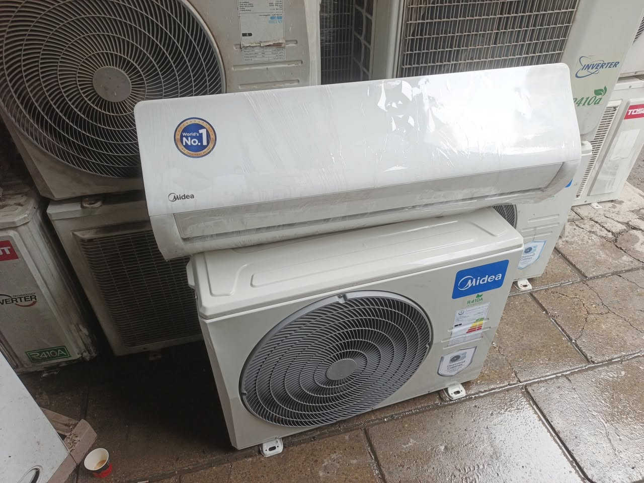 السلام عليكم 
سبلت ٢ طن 
ميديا ٤١٠ 
ابلادي كامل مكمل 
على وضع الشركه 
السعر ٤٦٠ 
***********
