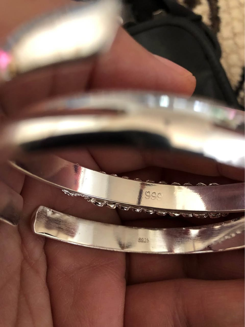 ٢ اساور فضة ثقيلات مختومات وحدة ٩٩٩ ووحدة ٩٢٥ 
 اثنيناتهم ٣٠ الف
اربيل روشنبيري توصيل ٣ الف اربيل محافظات ٥ الف أربيل, العراق


**إذا كنت صاحب هذا الإعلان وتريد حذفه لأي سبب، رجاءا أرسل رسالة إلى الدعم الفني**