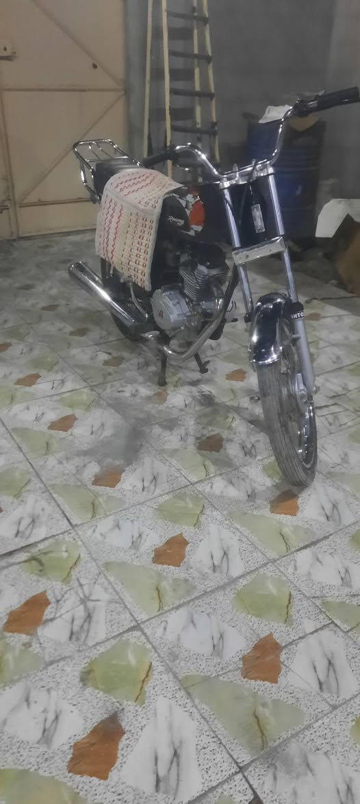 سلام عليكم شباب 
دراجه أربعه كير 
 اصولي     اصولي
مداور يم وكيل 
 محرك ناعم جديد 
تخم تايرات جدد 
 ماعايزه شي 
مكاني الننجف حي شرطه 
سعر 
خاص مفتوح


**إذا كنت صاحب هذا الإعلان وتريد حذفه لأي سبب، رجاءا أرسل رسالة إلى الدعم الفني**
