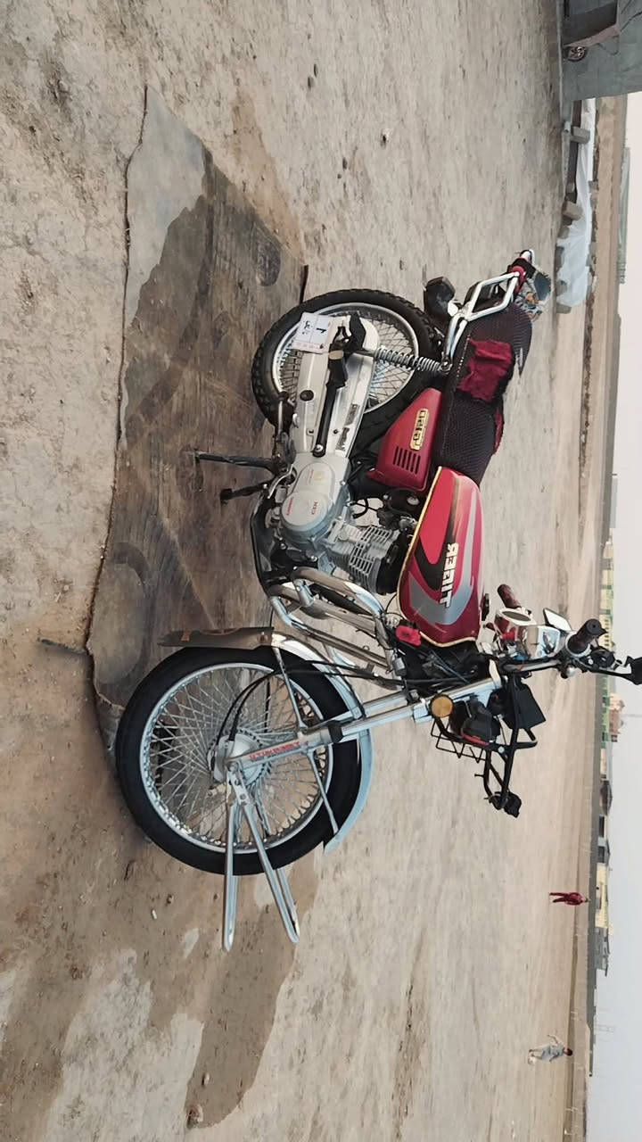 سلام عليكم ورحمة الله وبركاته  يمي ماطور تايكر لبيع مامفتوح شرط موديل 2021 شوف العين ريدو 600 وبي مجال قليل اتصل ودلل ولموشراي ليجي ***********
