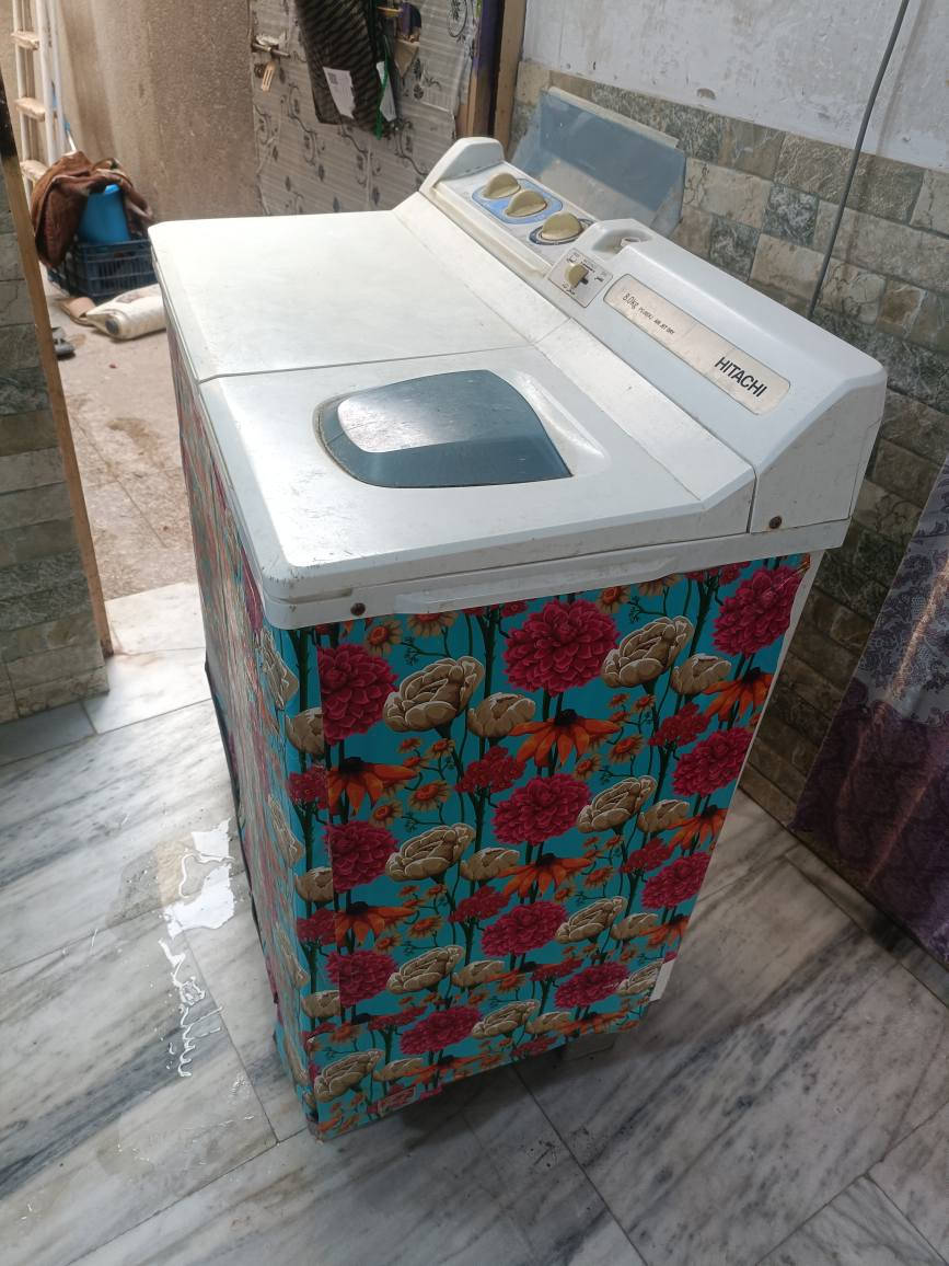 غساله هيتاشي اصلي الوزن 8 كيلو نضيفه وشغاله ومابيها اي عطل ناصريه حي اور *********** السعر 100 ناصرية, ذي قار
