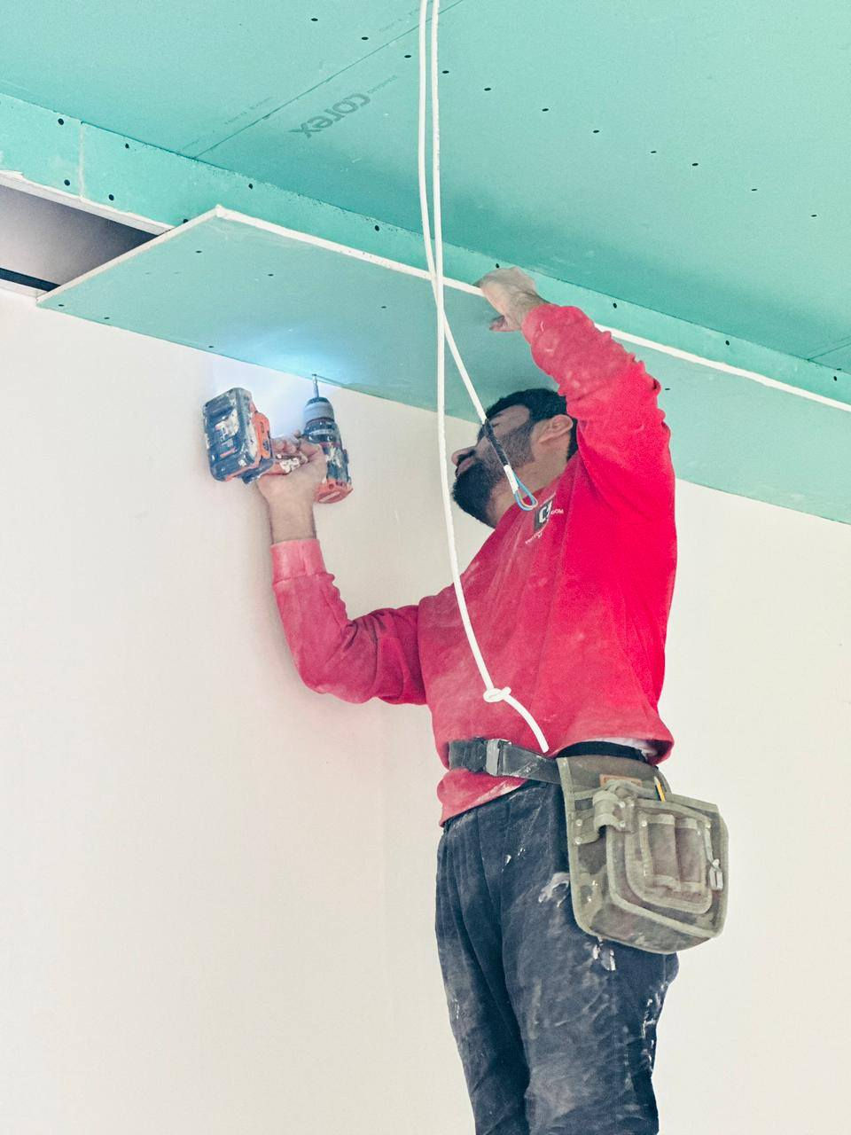 انسب الاسعار يوجد على شكل اقساط كافت الديكورات والصبغ داخل المنزل وخارج المنزل ***********
