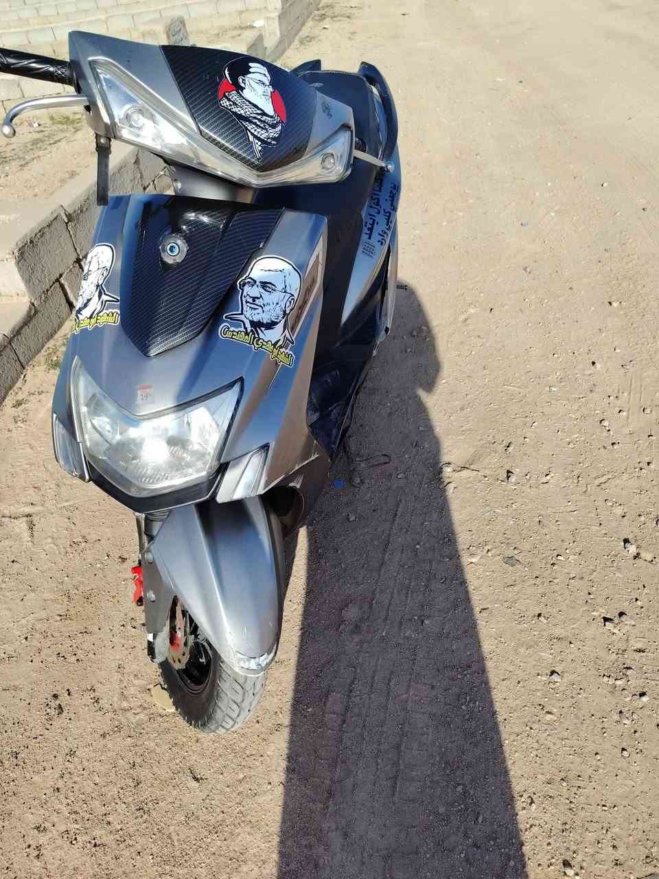 السلام عليكم دراجه سنكس للبيع موديل 2024 دراجه نظيفه احلى من الصور السعر 650 وبيهه مجال العنوان كربلاء قرب جامعة العميد***********
