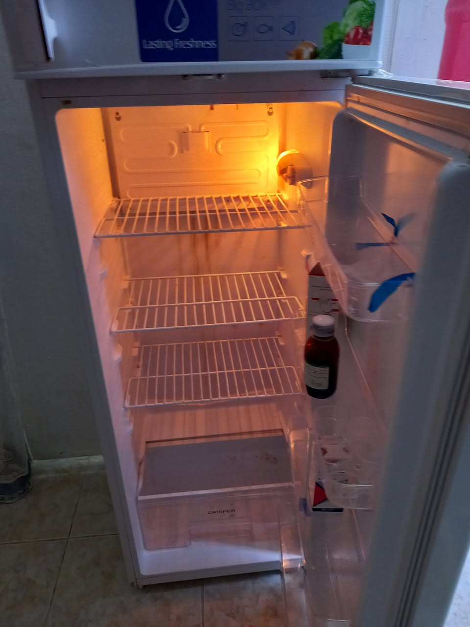 طباخ وثلاجه اثنينهن للبيع السعر 400@*********** الاستفسار واتساب او اتصال
