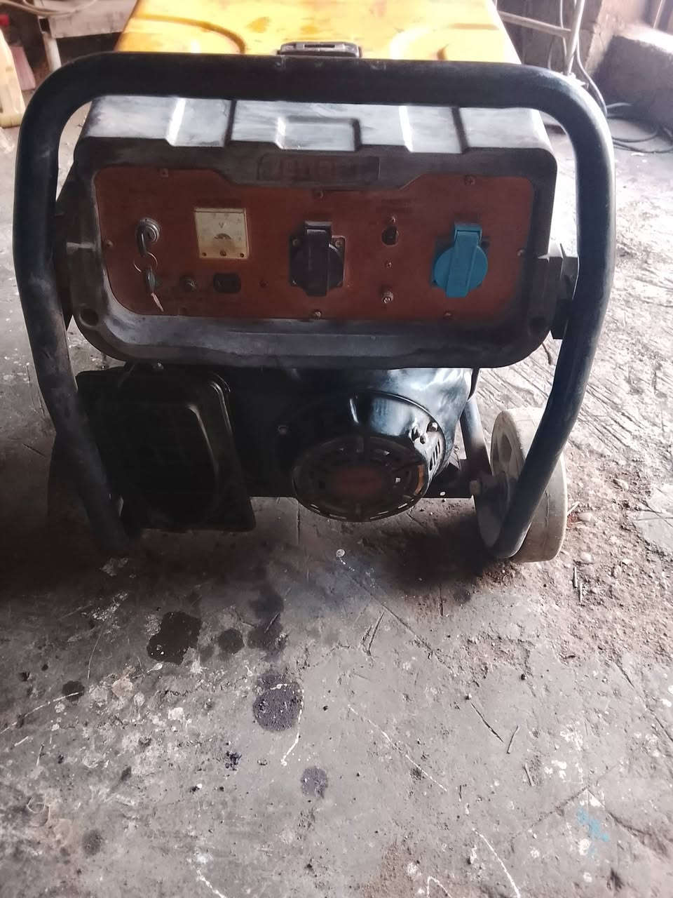 مولده للبيع 25امبير ملف نحاس كابريتر غاز وبانزين نضيفه كلش سعر 375وبي ومجال بسيط خانقي مكاني


**إذا كنت صاحب هذا الإعلان وتريد حذفه لأي سبب، رجاءا أرسل رسالة إلى الدعم الفني**