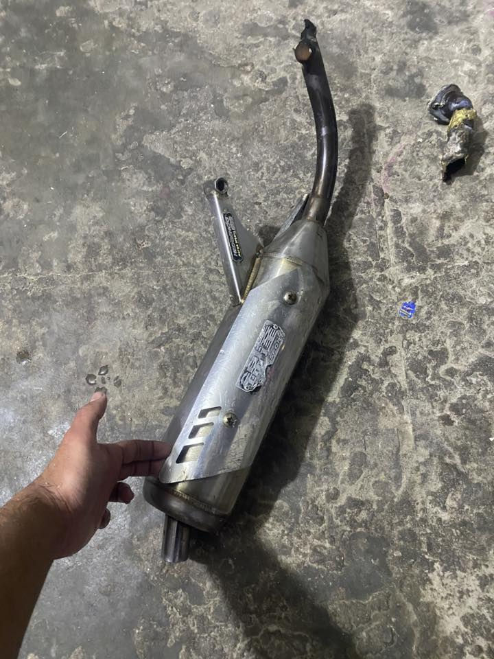 سلام عليكم شباب صجميه ستيل دبل بوشه وحساس طاك لحلك مالته مكاني مدينه صدر شراي يتصل مستعجل عليه ***********
