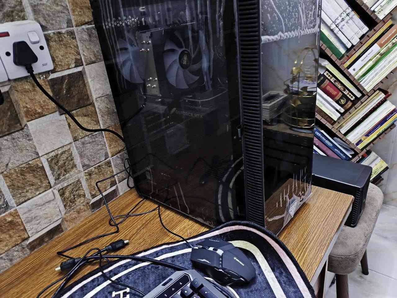 للبيع – تجميعة كمبيوتر قوية للألعاب والتصميم 🎮💻
📌 المواصفات:
🔹 المعالج: Intel Core i5-12400F
🔹 كارت الشاشة: Zotac Gaming GeForce RTX 4060 8GB
🔹 اللوحة الأم: ASUS PRIME H610M-K D4
🔹 الرامات: 16GB DDR4
🔹 التخزين: SSD 1TB بسرعة 3200MB/s
🔹 مبرد المعالج: LOVINGCOOL LC-R120 مع إضاءة RGB
🔹 الكيس: MASS M01 بتصميم احترافي ودعم مراوح تبريد متعددة
🔹 مزود الطاقة (Power Supply): 700 واط
🔹 UPS (منظم طاقة): KSTAR 1500VA لحماية الجهاز من انقطاع الكهرباء
🔼 ملحقات كاملة ماوس وكيبورد كيبل انترنت ومنفذ انترنت يعني براحتك اذا سلكي او لاسلكي .
السعر خاص .
⚡ مواصفات قوية للألعاب، البث، والتصميم – أداء عالي ⚡
🖥 مستخدمة أقل من شهر فقط
مكاني واسط الكوت
#للبيع #كمبيوتر_ألعاب #PC_Gaming #RTX4060 #العراق


**إذا كنت صاحب هذا الإعلان وتريد حذفه لأي سبب، رجاءا أرسل رسالة إلى الدعم الفني**