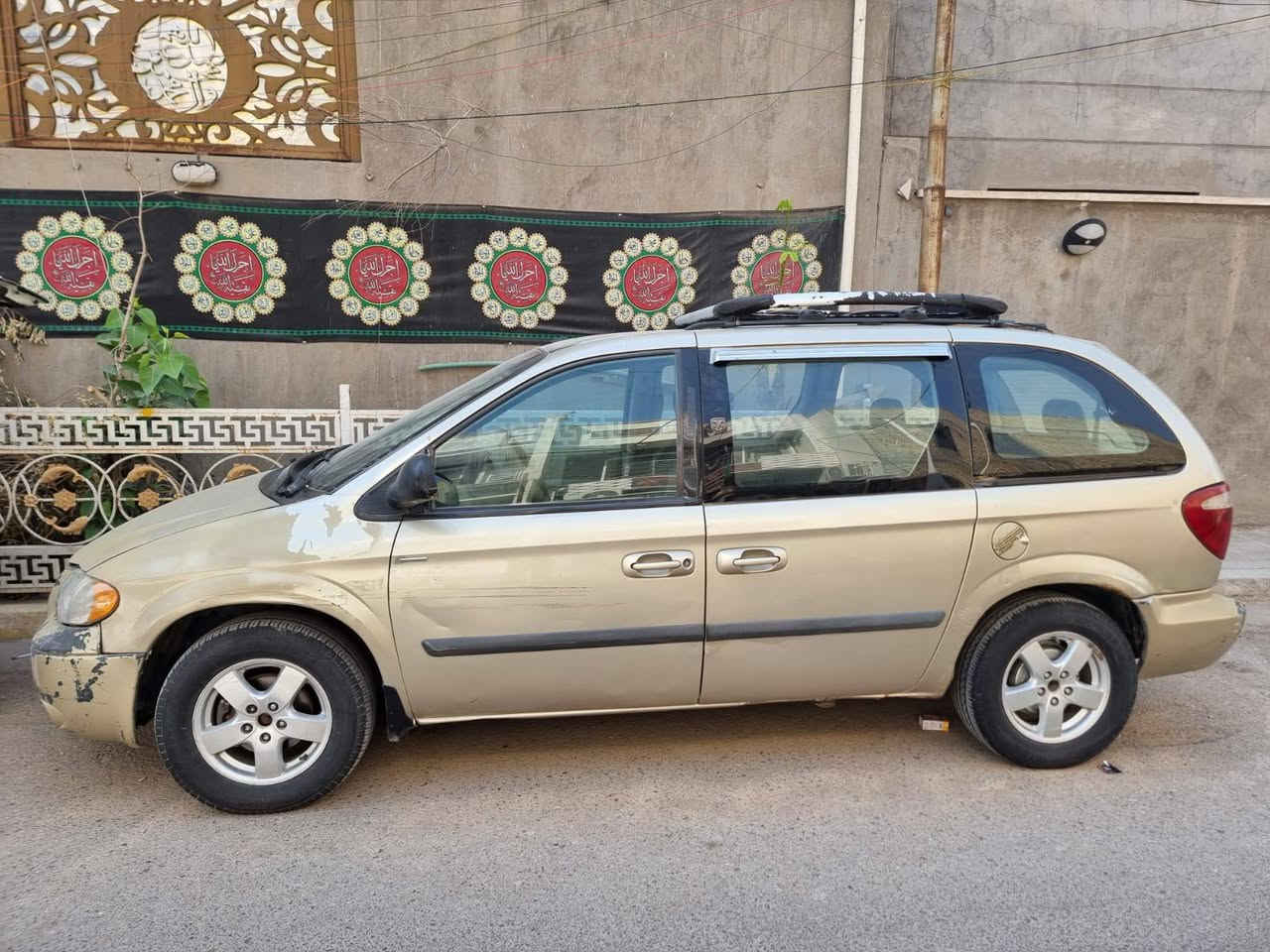 السلام عليك
دوج كرفان موديل 2007 
ماشيه 98000 ميل للبيع 
السعر 68 ورقه بيها مجال بسيط 
***********
