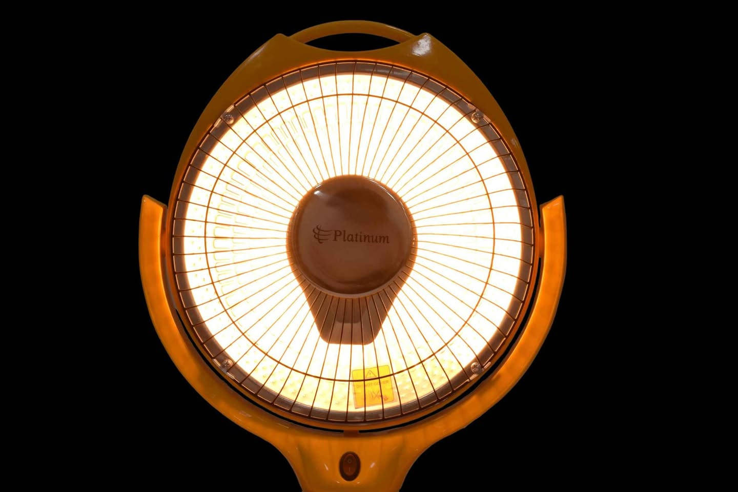 مدفأة كهربائية ماركة Platinum

الميزات:

أنبوب تسخين من الهالوجين

قرص دوار 360 درجة بقطر 12 انش

زر تشغيل  إطفاء

مقبض للحمل

وزن الجهاز: 0.8 كيلو

الطاقة: 600 واط

سلك كهرباء بطول: 1.1 متر

أبعاد الجهاز: الارتفاع 42  العرض 33

المنشأ: الصين
***********
What app أربيل, العراق
