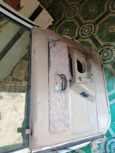 سلام عليكم غراض كنو 2006 فقط تقليفه ب80/ بيبان اربعه كاملات ب200 /دشبول كامل  ب175/ عدادات شرط شقل ب75/ ظفيره كامله من الدشبول الفيوزات ب125 المكان بناصريه الاصلاح رقم ***********
