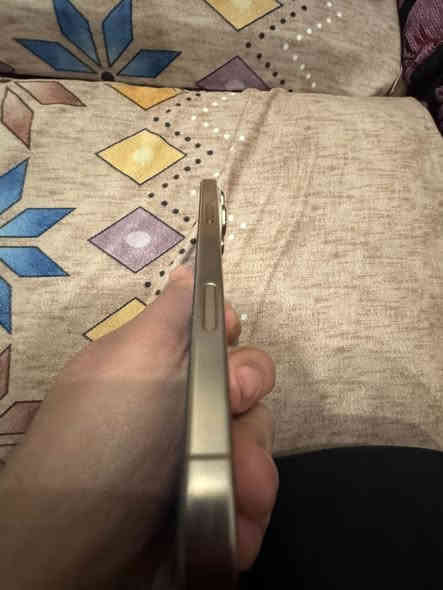 سلام عليكم. ايفون 16برو ماكس مكفول من شخط   غراضه موجوده كامله  بطارية ٩٣شرق اوسط سعر مليون ٣٥٠
 ***********
