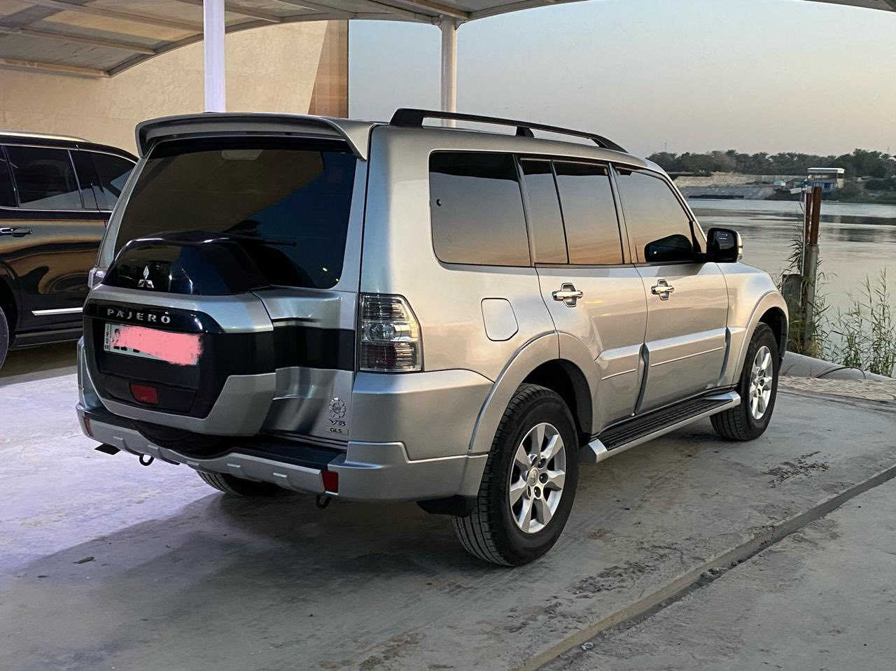 سلام عليكم
باجيرو 2018  رقم سليمانيه تحويل مباشر  حادث موضح بل صوره جاملغ خلفي مصبوغ  مكان السياره بغداد  
السعر 200$ وبيهه مجال 
‭0772 721 0900‬
