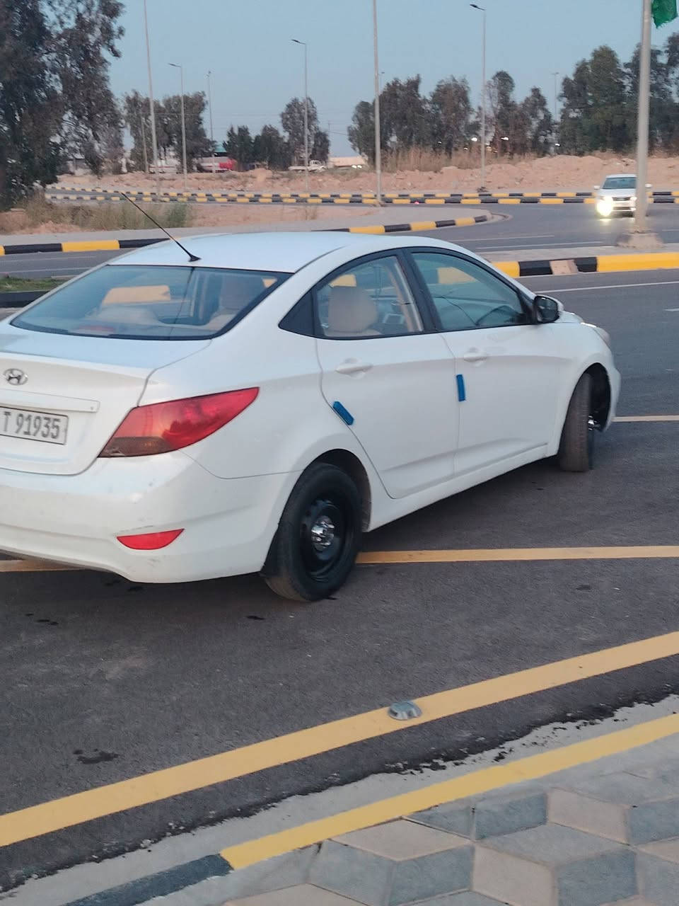 السلام عليكم ورحمة الله وبركاته
للبيع اكسنت مديل 2015

سياره خليجيه مكفوله كير ومكينه

خير من الله سياره جاهزه مابيهة اي نقص

تبريد صدر تايرات مكينه 1600 المرغوبه نصبتهة تخبل ضررهة بارد بل جاملغ الوره

فقط الباقي كفاله سياره مكانهة واسط عزيزيه سنويه هزه جديده لسنه ٢٠٢٨ باسمي تحويل ثاني يوم  للاستفسار

***********  سعر ٩٥ وبي مجال
