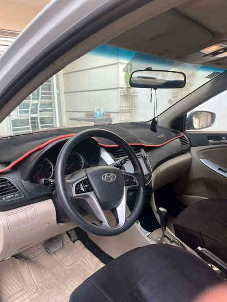 للبيع اكسنت ٢٠١٨
فتحة سقف
كامرة وشاشه
ماشية ٤١ الف
رقم بغداد 
جاملغ سايق مبدل
سيارة نظيفه 
السعر ١٢٨ ورقة وبي مجال 
مكان السيارة بغداد زيونه
للتواصل ***********
