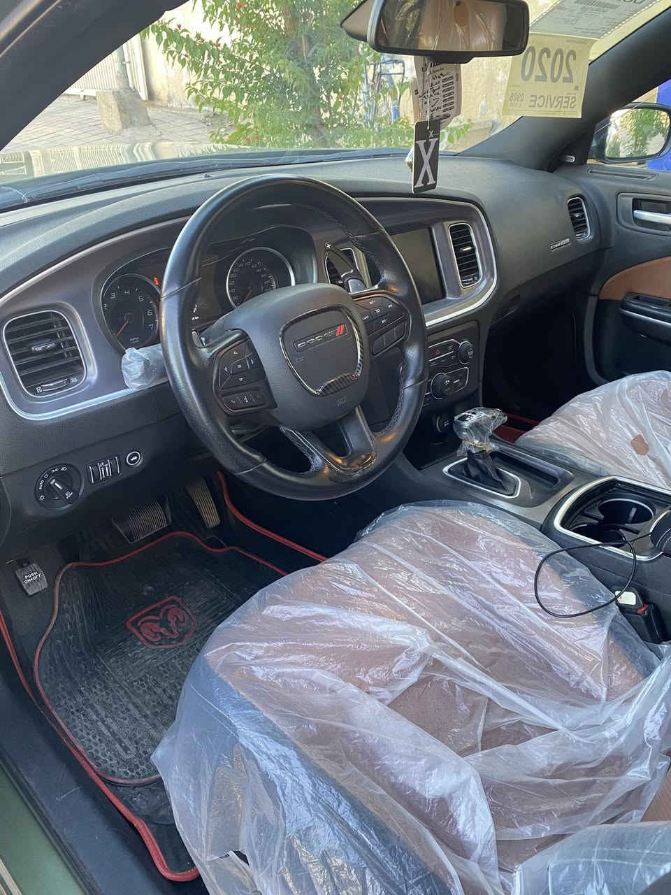 سيارة جارجر  خليجي موديل 2020 جي تي فول عدا الرادار . لون زيتوني مثل ما بالصوره و السنويه باسمي و التحويل مباشر مكاني الانبار الرمادي للتواصل على الرقم *********** - بالتعليقات مراح اجاوب
