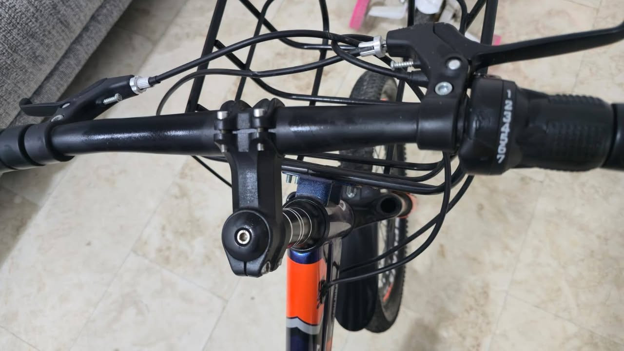 بايسكل جبلي قياس 20 .. كير سبع نمر .. بريكات دسك أمامي خلفي. مستعمل أقل من شهر .. نظافة 100 بالمية..
السعر 65 الف العنوان بغداد السيدية
 الرقم : ***********
