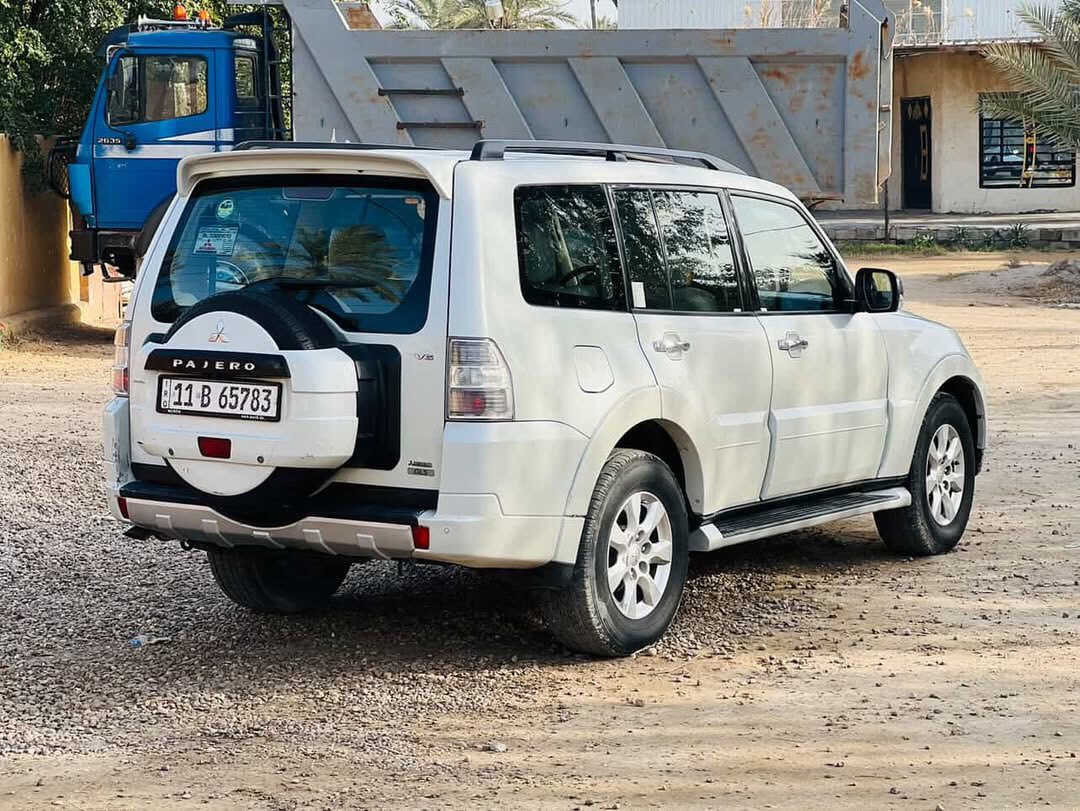 السلام عليكم باجيرو 2010 خليجي فول مواصفات حبتور مكفوله كفاله عامه
المحرك 3500 سته سلندر مفتوح فتح جيد 
المواصفات 
فتحه 
كشنين كهرباء 
شاشه ايباد 
لايت زنون عالي ناصي 
تحكمات ستيرن 
مري شفط 
اشاير بل مري 
فور ويل 
ثلاث قطع تبريد 
كير ٦ نمر 
رقم بغداد الدولي
تحكمات تبريد خلف 
اسبير جديد 
حداديه جديده 
تبريد ثلج تتفئه شغاله 
السعر 155 وبيها مجال 
المكان كربلاء الحسينية 
الهاتف ***********
