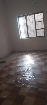 شقه للايجار درج في نواب الضباط تحتوي 3 غرف اكبار وصاله ومطبخ ومشتملات ...