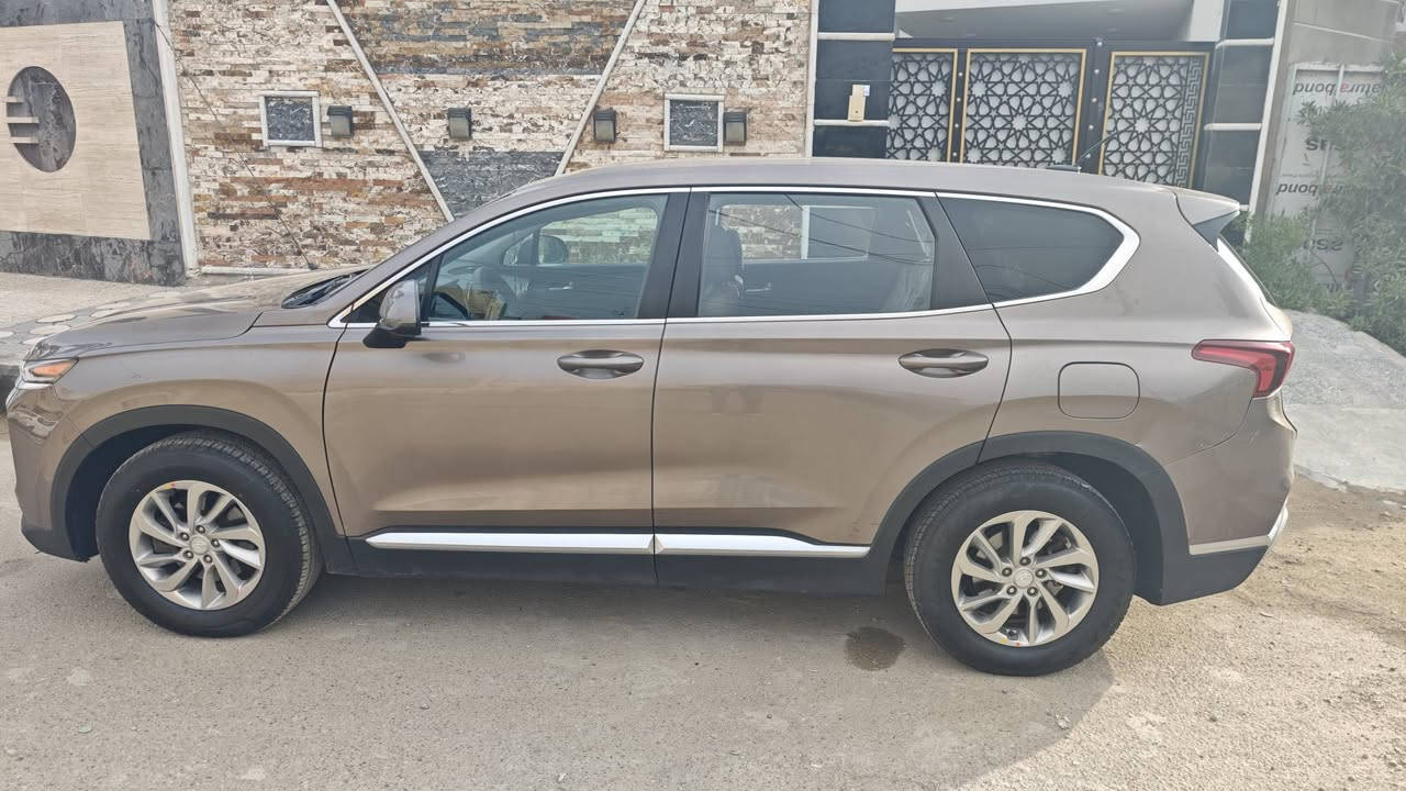 سنتافيا 2019 وارد أمريكي الشكل الجديد
مابيه حادث بس حالوب عل قماره وموضحه بالصور اصلا ممسويه لان متبين اصلا والسياره كلش كلش نظيفه بس بيه الجاملغ الايمن مرشوش حتى بلا معجون
رقم بغداد بأسمي 
تحويل ثاني يوم 
محرك 2400 
ماشيه 63 الف ml 
شاشة كبيرة وكاميرا 
كار بلي و اندرويد اوتو
رادارات 
نقطة عمياء 
حساس اطارات 
مانع أنزلاق 
مثبت سرعه كروس 
تحكمات ستيرن
بلوتوث أوكس و USB
لايت LED 
اوتوهولد 
هاند بريك كهرباء 
تبريد قطعتين 
تدفئة تبريد
5 راكب 
شاصي ولغود مكفولات 
مكان السيارة بغداد 
سعر 170 $ 
***********
