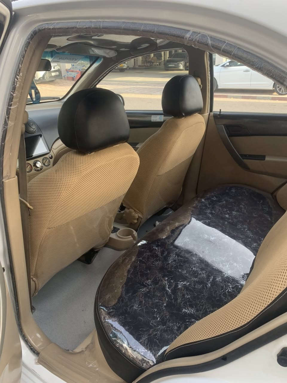 افيو موديل ١١ مكفول من الصبغ والتبديل  تبريد شغال  محرك اوتماتيك سياره جديده السعر ٨٥ وبيها مجال اي استفسار ***********
