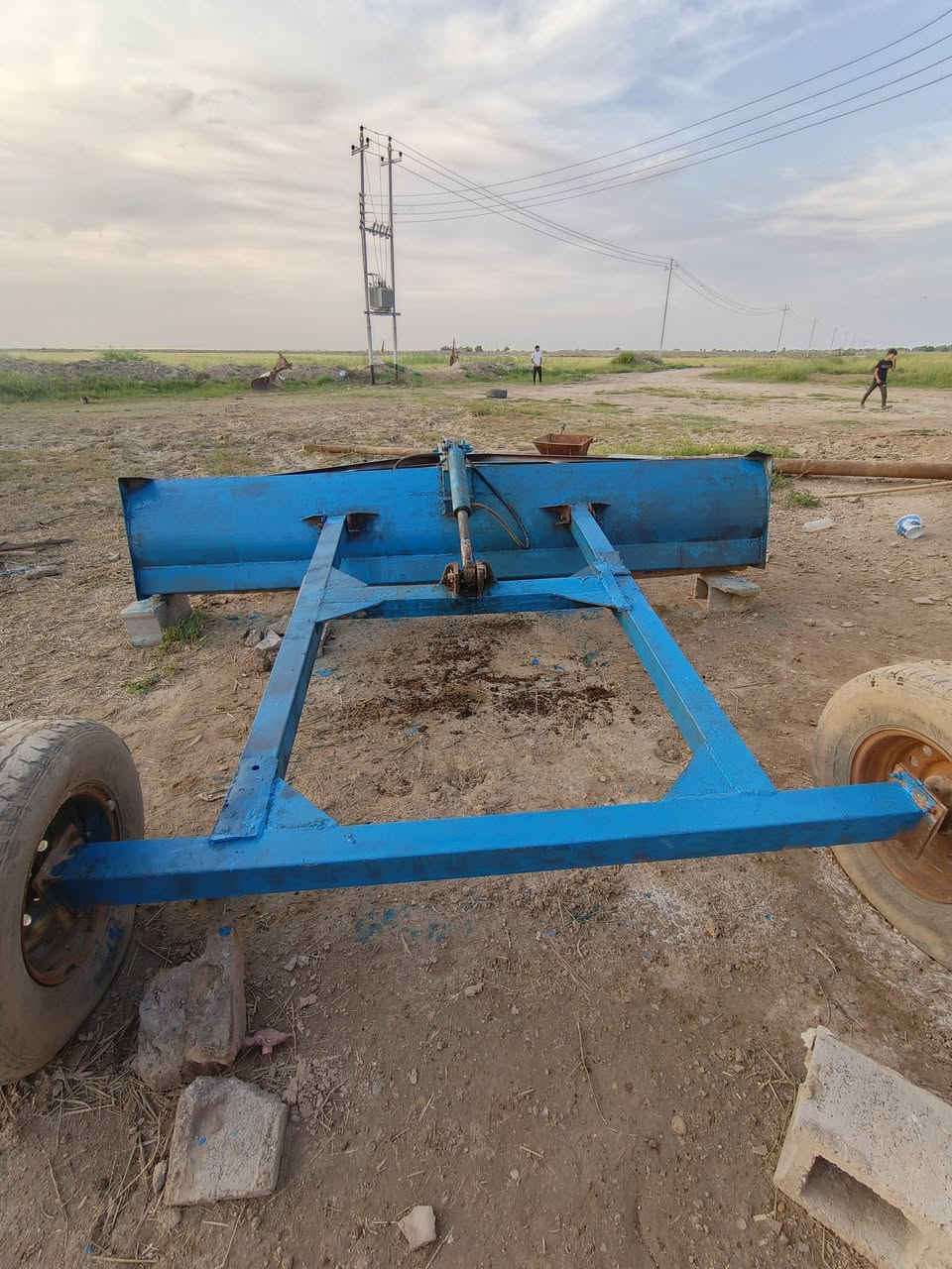 سلام عليكم معدلان فيات لبيع سعر مليون ونص وبيه مجال عرضه المعدلان ٣ونص مكاني العماره علي الغربي رقم تليفون ***********
