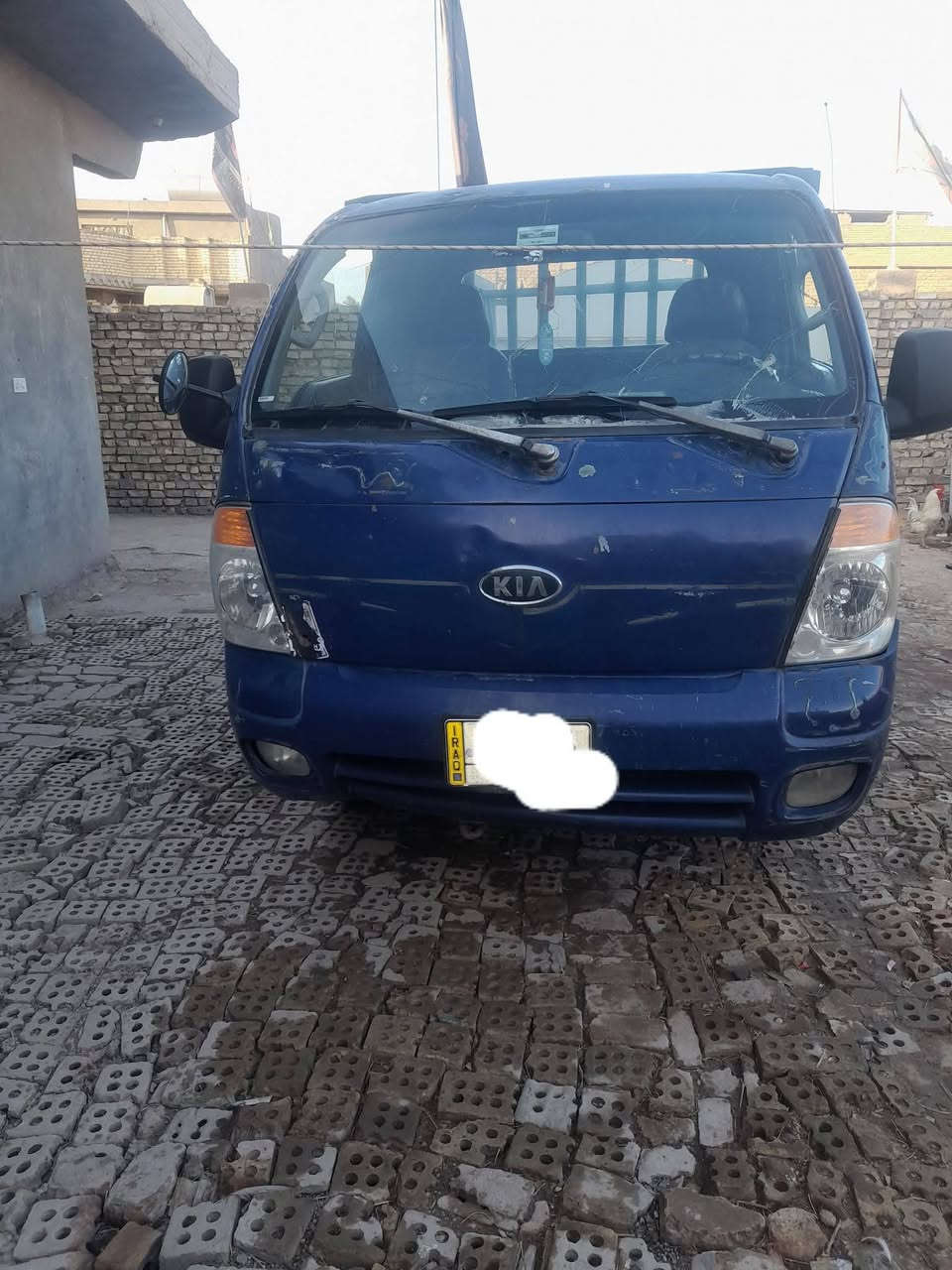 سلام عليكم كيا فحل موديل 2008 كير مكينة اكسل مكفولات تخم تاير تاير خلفي محور 27
مكان السياره بغداد المعامل 
سعر 80 وبيهه مجال بسيط
رقم ***********
