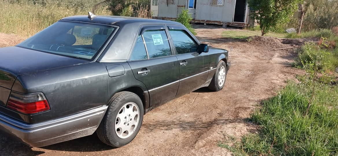 سلام عليكم مارسدس دب
الموديل 91
رقم بغداد انكليزي بسمي 
مكينه  وكير واكسنvvt 3000 جديده 
غرفه جلد رصاصي كهربائية 
سلايت طكتين شغال
تبريد شغال 
لايت زنون 
محدثه بيبي بالكامل
نوزلات +بلك +مجوال جديد حاويه ادامه كامله 
السعر 75 وبيه مجال رجائن ما يعجبك السعر موجود كلشي بلسوك
مكاني ذي قار قضاء الرفاعي
بيع او مرواس 
***********
