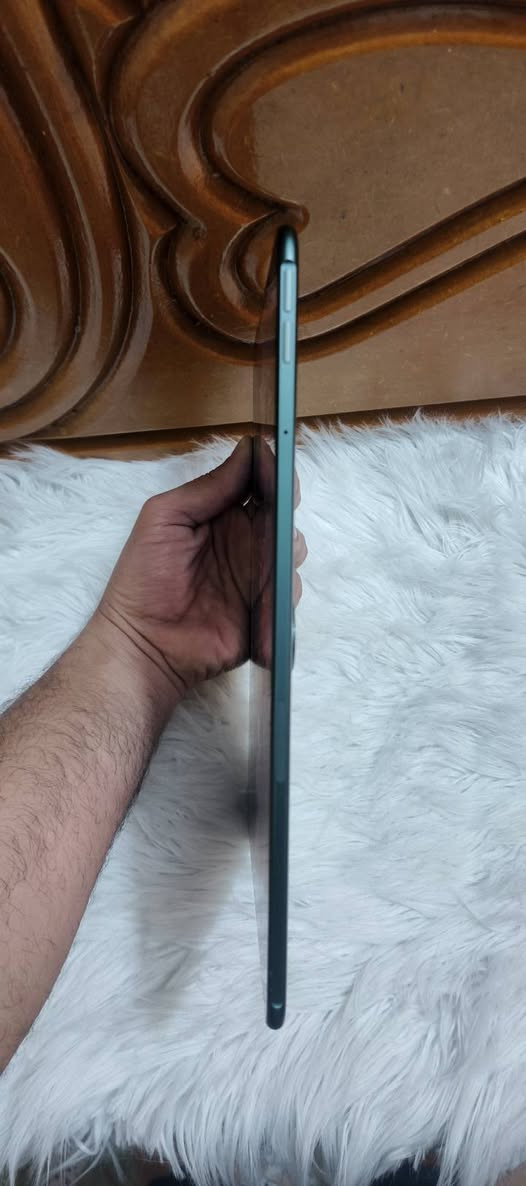 أيباد وان بلس باد جهاز غني عن تعريف مواصفات فلاكشب فول فول شاشه ١١ ونص انج مواصفات با صورة 
سعر 300 وبي مجال بسيط للشراي مكان بغداد عويريج ***********
