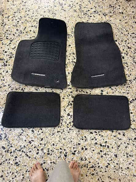 اريد ابيعهن اصليات حلل واخذ واخت الجددكلش مكاني البياع حلل واخذ ***********
