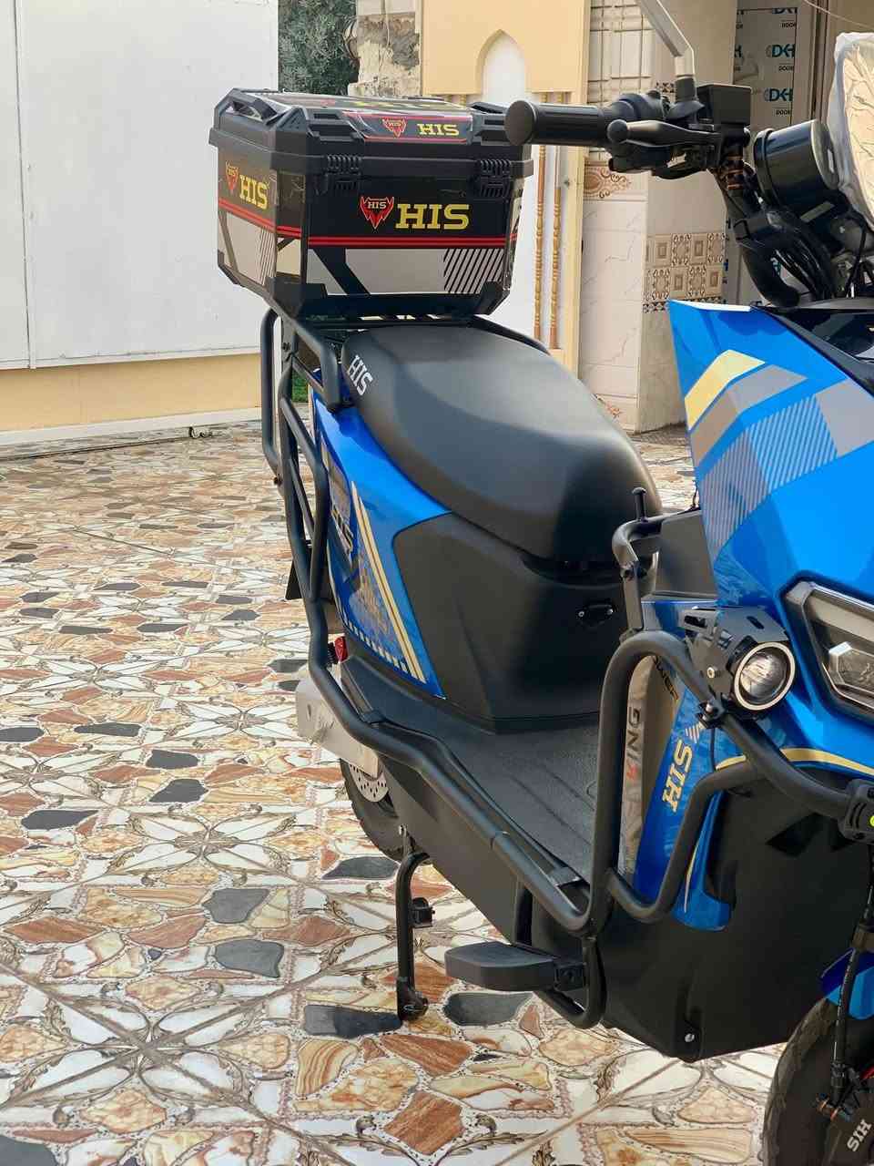 للبيع او مراوس ب ايراني5كير
دراجه كهربائيه شكل نارية مستخدمه قليل بعدها جديده
دراجه جداً ممتازه بمعنى الكلمه مكفوله من كل النواحي لتسأل شبيها ما بيها كلشي شغال نوعيه الدراجه HIS تحتوي على (6) بطاريات دبل مسطرة بحالة ممتازه تمشيك 70 كيلو للشحنه الوحدة وقدرة الملف 3000W اقوى ملف بل دراجات وبيها(4) نمر سرعتها 90 حقيقي وبيها نضام البارك و الرجوع ونضام السرقه ونضام صوتي بلادي وبصمه والسويچات والكرت مالتها موجودات والشاحنه

 اخذتها ب مليون و 100 رايدها 800 الف *********** تكريت
