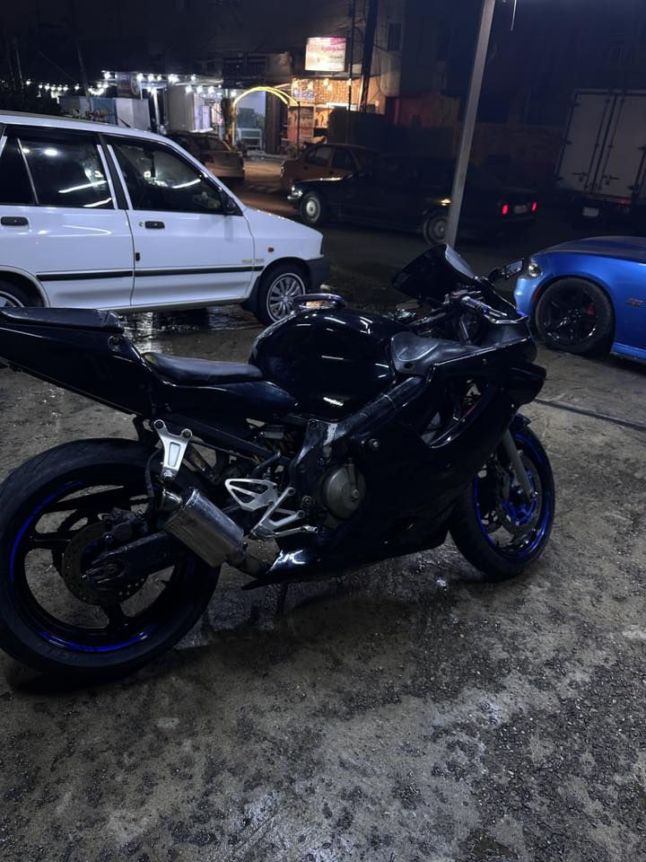 سلام عليكم دراجة F4i-600cc-2004 مكينة خير من الله خرسة تشغيلة نكرة بكل وقت  مكان بغداد
للاستفسار ***********
