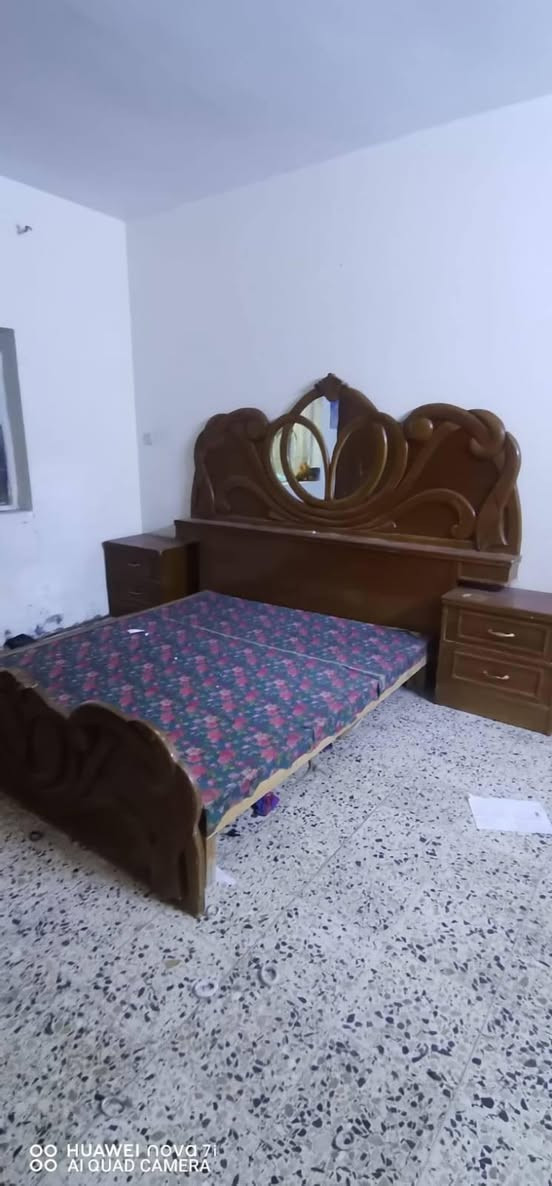 غرفه نوم صاج للبيع قيم وخذ عنوان ابو غريب للستفسار على هاذ الرقم ***********
