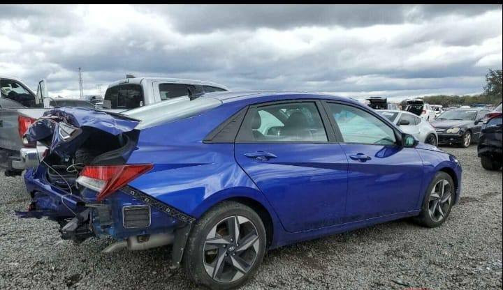 السلام عليكم
Hyundai Elantra 2023
نص فول 
تشغيل عن بعد
حساسات
كامرة خلفيه
تشغيل عن بعد
وضعيات قيادة وباقي المواصفات المعروفة
ممشى 35 الف 
معروضه 155 
الرقم ***********
