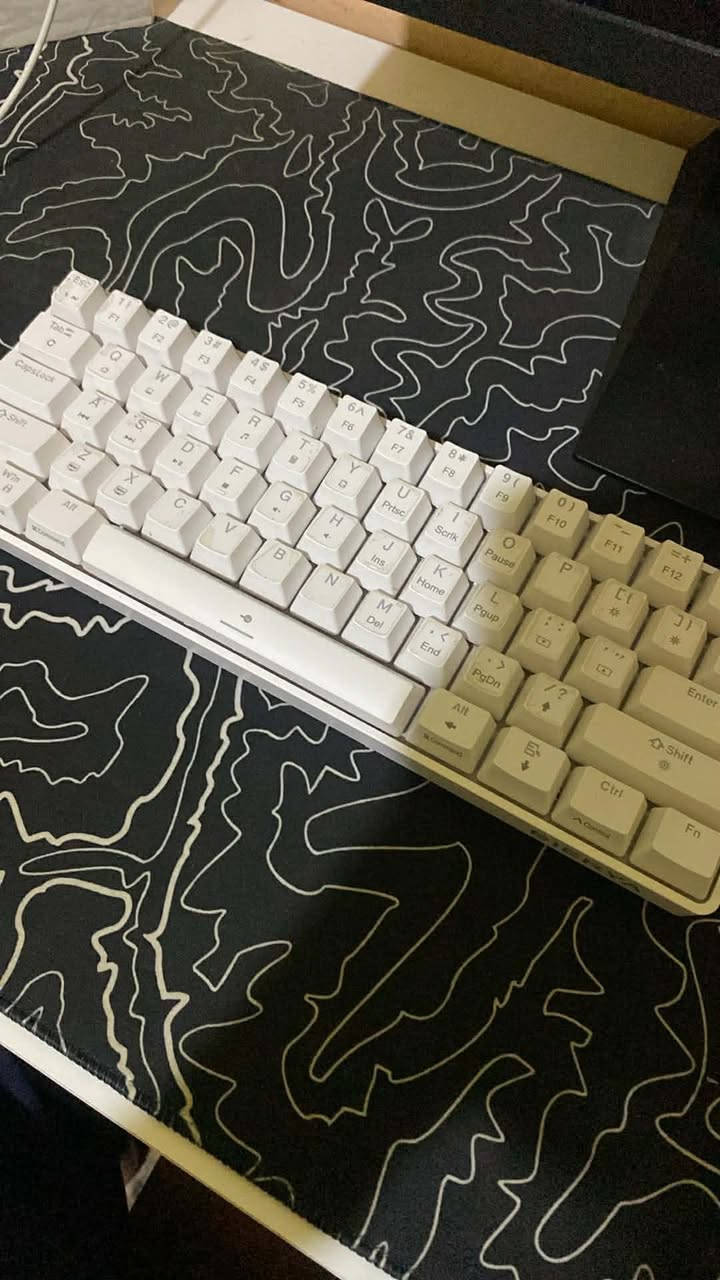 تجميعه بدون كرت
Cpu : core i7 11700kf

Mb: z590 ud gigabyte 

Ram 16x2 32g 3200 corsiar fan Vengeance RGB 

Psu 750 cooler master gold

M.2 samsung 512

مبرد مائي 240ml deepcool

Case deepcool 

ماوس ريدراغون جديد فتح فقط كارتون

كيبورد ريد سويچ ابيض ميكانيكي
سماعات ريد راغون محيطي 7.1

مكاني بصرة رقمي *********** يوجد توصيل

السعر خاص
