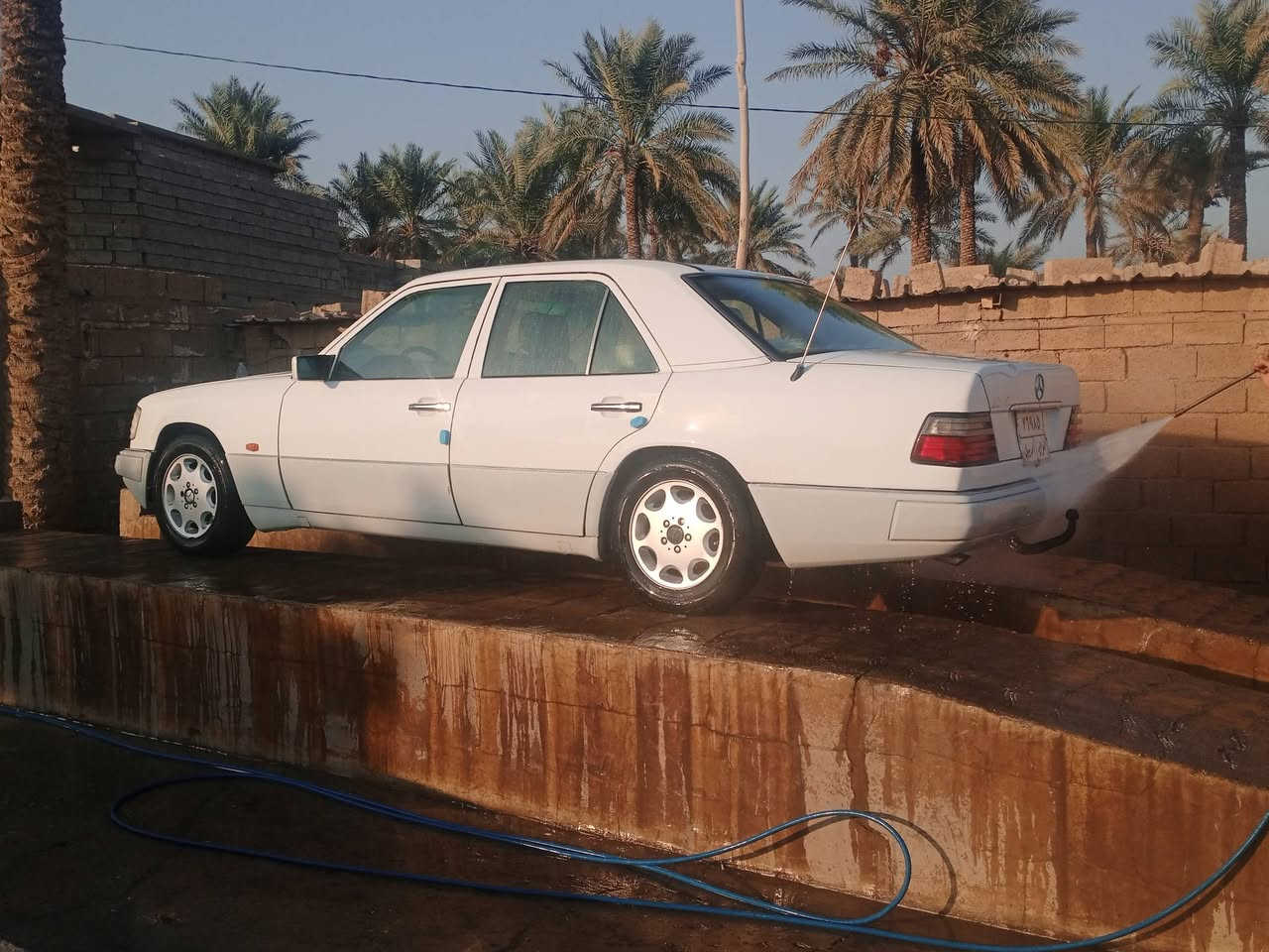 السلام وعليكم. مرسيدس بيبي شبح موديل 91 للبيع محرك بطه 300 غرفه جديده تبريد تدفه كله شغال كهربائيات كلها شغاله سياره تحفه جديده بشكل ومالت بيت وع ايد وحده وشرط تريك بصره مستعجل ع بيعتها .. ***********
