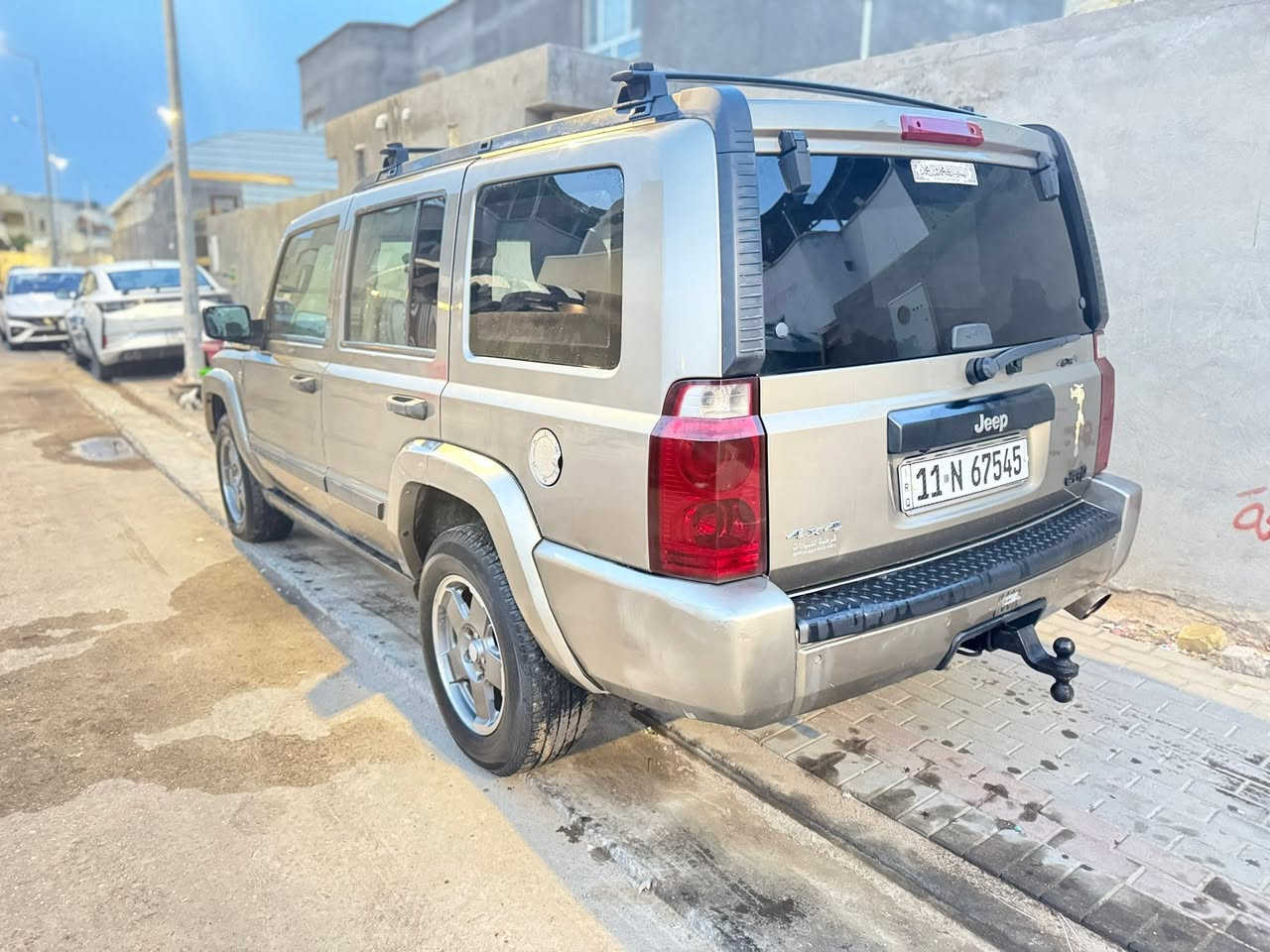 جيب كومندر ٢٠٠٦ رقم جديد بسمي محرك ٤/٧ بي بخار وبيه ضربه بالبجم حداديه ٥٠ ٪؜ كير اكسل مكفولات بيهه رشات صبغ السعر ٥٥ الاستفسار ***********
