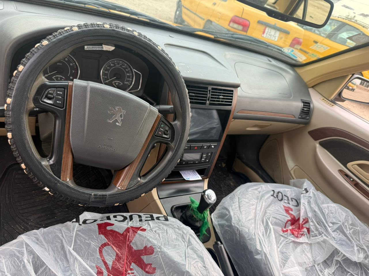 سلام عليكم بيجو بارص موديل2018كفاله عامه بيعه بارد بلباب لوزه فقط ***********سعر 62وبيهه مجال
