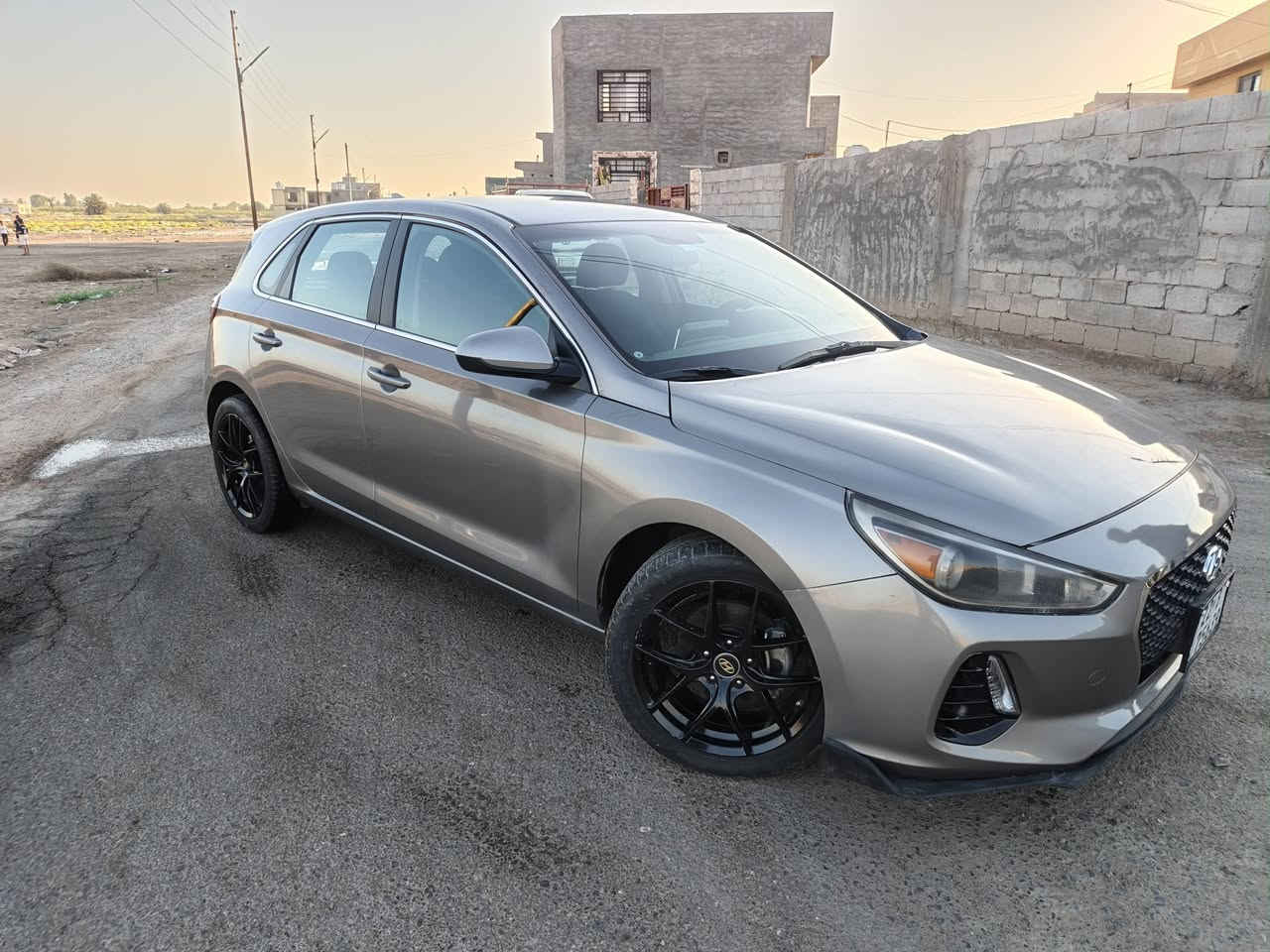 سلام عليكم النترا موديل 2020 GT رياضي للبيع 
صدر أمامي 100/100
صدر خلفي 100/100
مكفولة كير ومحرك كفاله عامه 
سياره أحلى من الصوره 
مكان السياره بغداد حي الجهاد 
سعر 120وبيها مجال 
رقم الهاتف ***********
