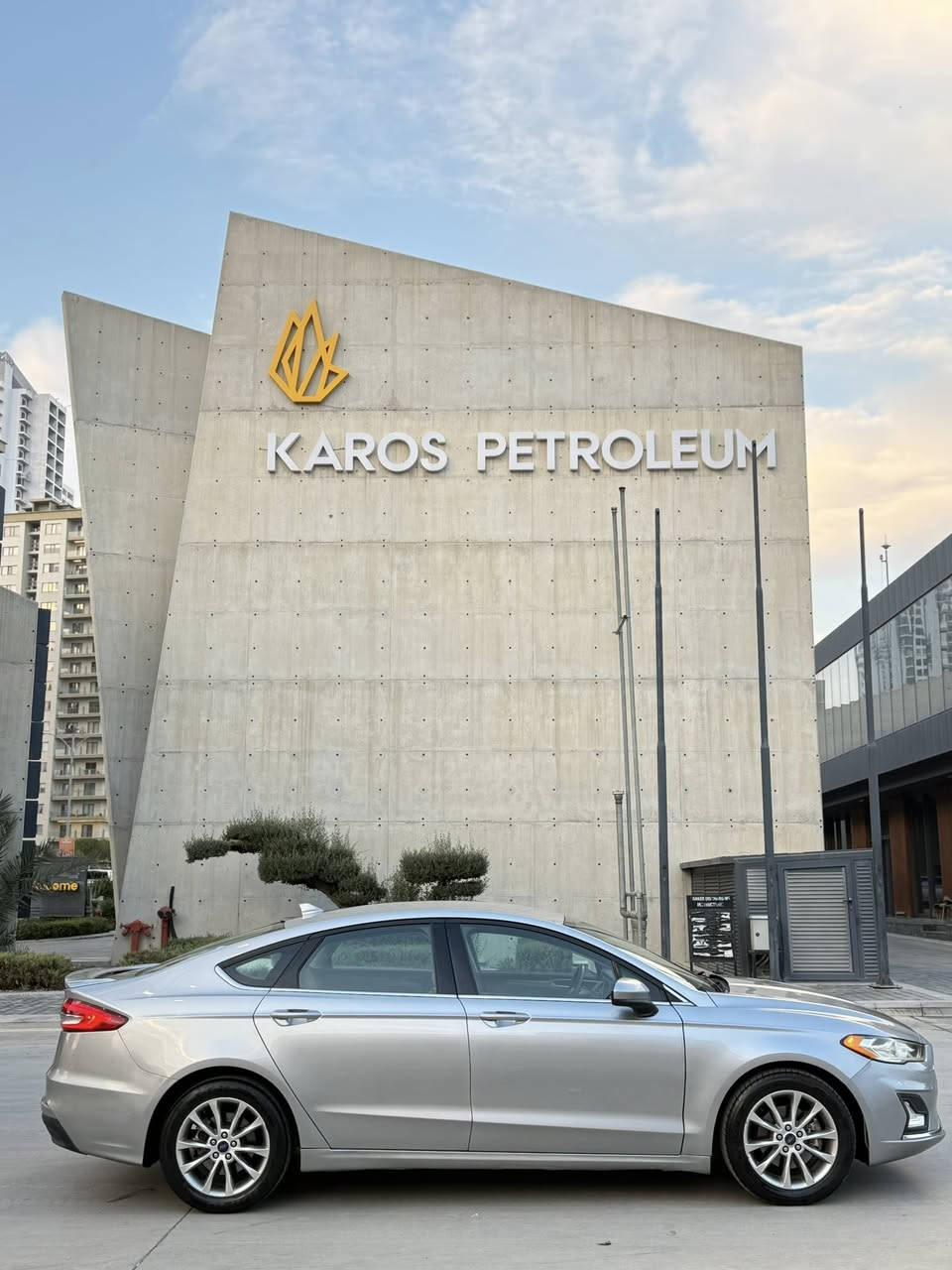 السلام عليكم ورحمة الله وبركاته 

‏‎       ——— لـلـبـيع  ———

‏‎ فورد فيوچن .      —      Ford Fusion

‏‎وراد أمريكي.        —  بدون ايرباك 

‏‎الموديل               — 2020

فئة                      — SE  

حجم المكينه       — V4/2500 

‏‎اللون                   — فضي   

المسافه المقطوعه —78000 

حالة السياره.    — ( صبغ جاملغ + ربع البنيد باقي البنيد كلير  ) 

‏‎المواصفات 
‏‎- بصمة تشغيل
-بصمة أبواب 
‏‎-ترحيب عند الاقتراب 
- داخل مميز ( كريمي ) 
- رادار امامي - جانبي - خلفي 
- تنبيه ما قبل الاصطدام 
-ليد نهاري 
‏‎- شاشه كبيره تدعم نظام الأبل كار باي ونظام الاندرويد 
‏‎- شاشه عداد 
‏‎- ستيرن بحركه كهربائيه 
‏‎-تبريد منفصل 
‏‎- بگ لايت LED 
‏‎- كود باب 
‏‎-تحكم ستيرن جهتين 
‏‎-تحديد سرعه 
‏‎-مانع انزلاق 
-حساس خلفي 
-كرسي السايق والراكب بحركة كهربائيه 
‏‎-ليد نهاري
‏‎-گير ماوس 
‏‎-كامره خلفيه دواره
‏‎باقي المواصفات المعروفه 

‏‎السعر            — اكتب تم ويوصلك السعر مباشر 

رقم السياره    — أربيل 

‏‎موقع  السياره — السليمانية 

‏‎للأستفسار.     — ***********—***********
