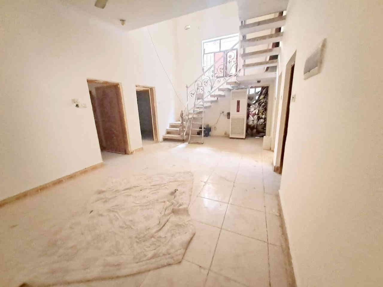 بيت ١٩٥متر طابو صرف حي دولار  شارع المخبز المقابل بانزين خانه
مجاور بيت حجي حبيب ومقابل بيت الحميضي

بناء درجه اولى كونكريت طابوق 

كلش قريب لشارع العام شارعه تبليط(( فارغ حاليا )

البيت با اسمي تحويل مباشر

للاستفسار

 ***********

***********
