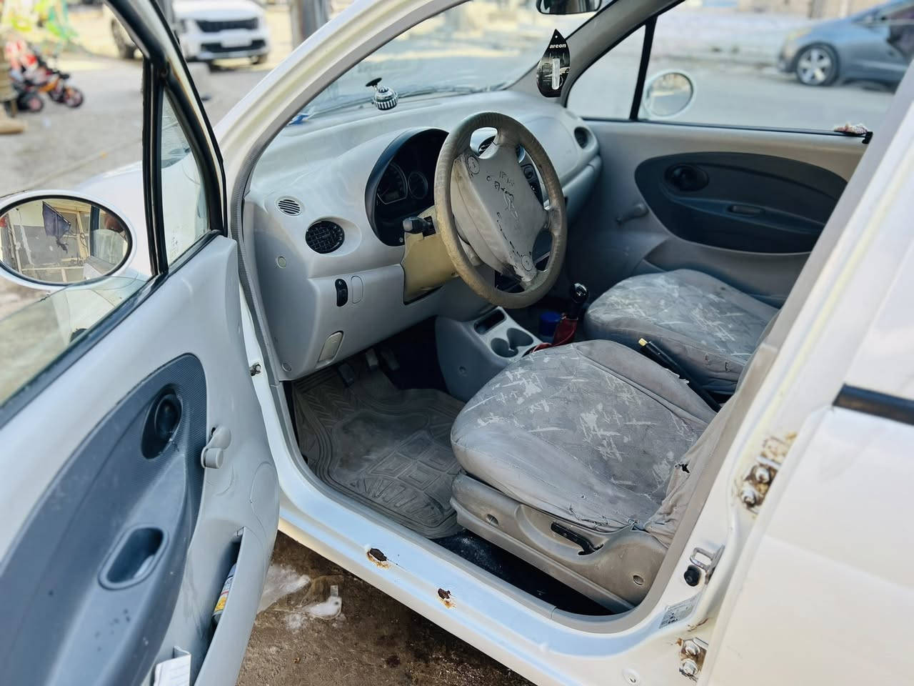 للبيع شيري كيو كيو مديل 2013 سيارة جاهز وخير من الله محرك 4 سلندر كير عادي مكينة وكير خير من الله يشكن الكاع كهربائيّة كله شغالة من طول الطول رقم الماني بغداد تبريد شغال عوزة بس عاز 

#ملاحضة رعية متوفي اتكفلك سرقه وعشاير السعر 15 ورقه 

عنواني ناصرية مركز الاستفتسار الاتصال على رقم ***********
