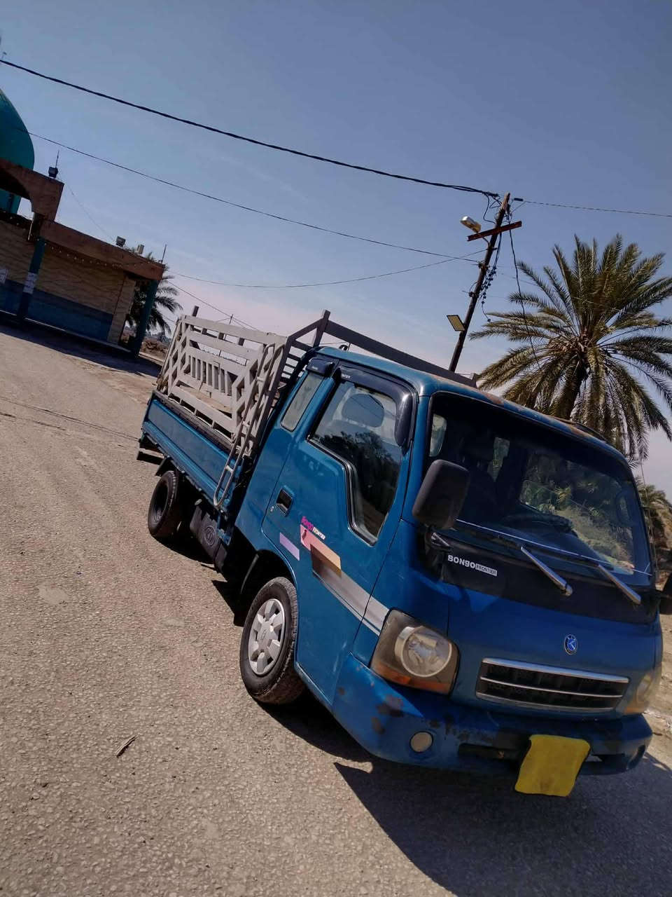 سلام عليكم
كيا للبيع موديل 2001 رقم قادسيه 
مكان السياره بابل القاسم  
سعر 65وبيها مجال الشراي يتصل على الرقم 
***********
