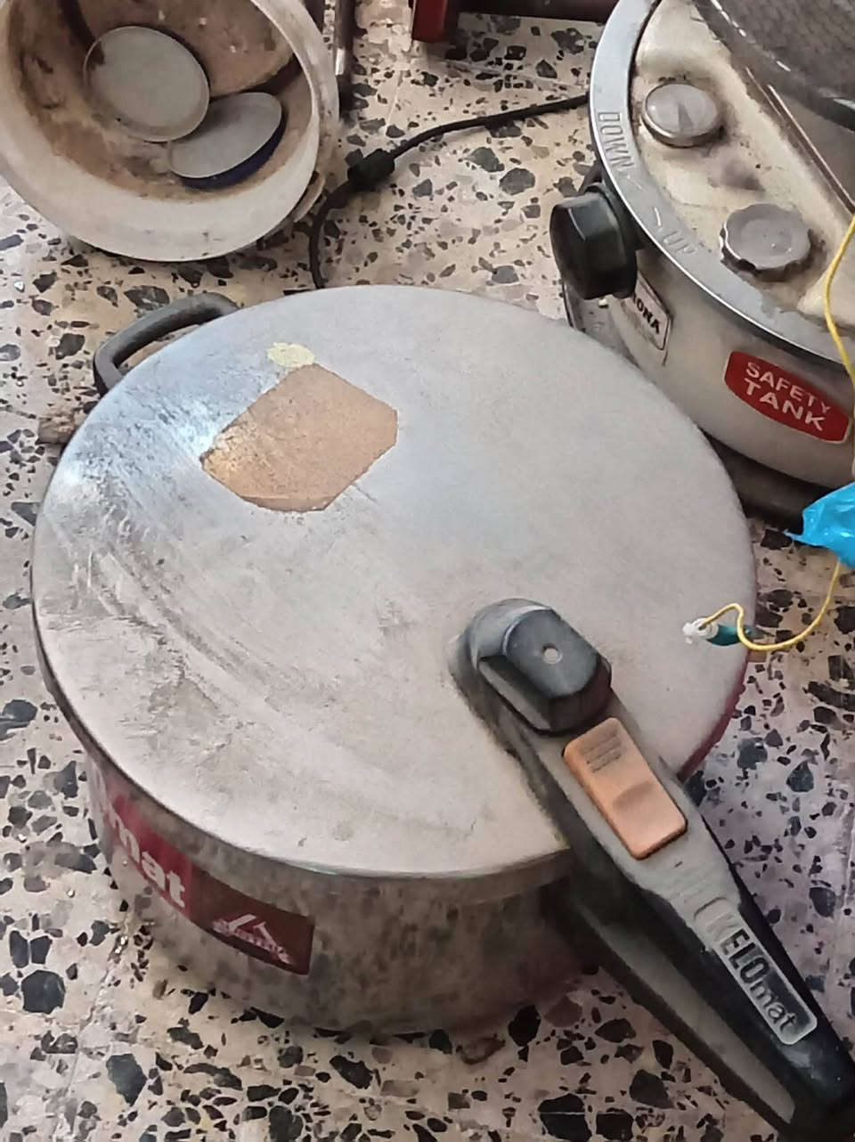 غراض منوعه للبيع وبسعر مناسب


**إذا كنت صاحب هذا الإعلان وتريد حذفه لأي سبب، رجاءا أرسل رسالة إلى الدعم الفني**