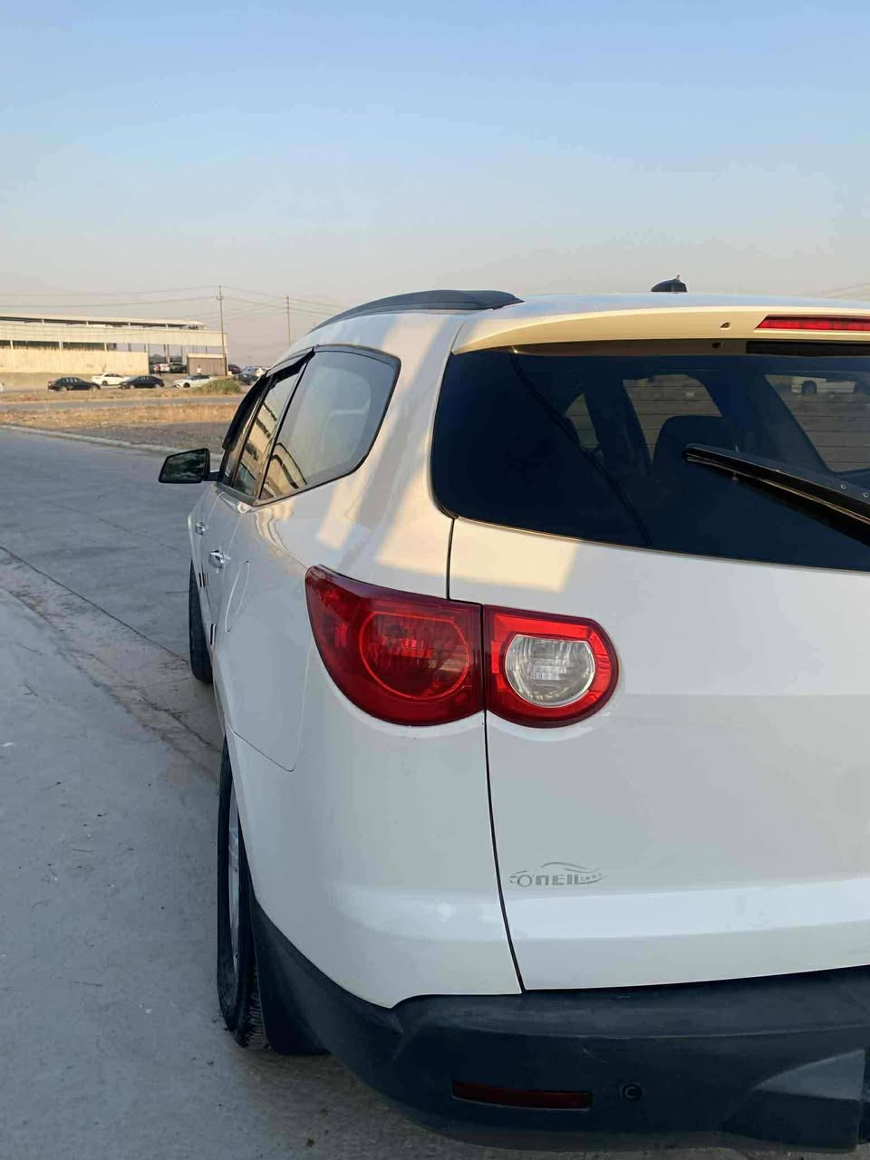 شوفرليت ترافيرس ٢٠١١ ابيض اللون رقم أربيل مكفولة ما عدا البونيد مبدل بدون ضرر او دواخل شرط  جديد محرك  سعر ١١٥ ومجال بالموصل *********** /***********

