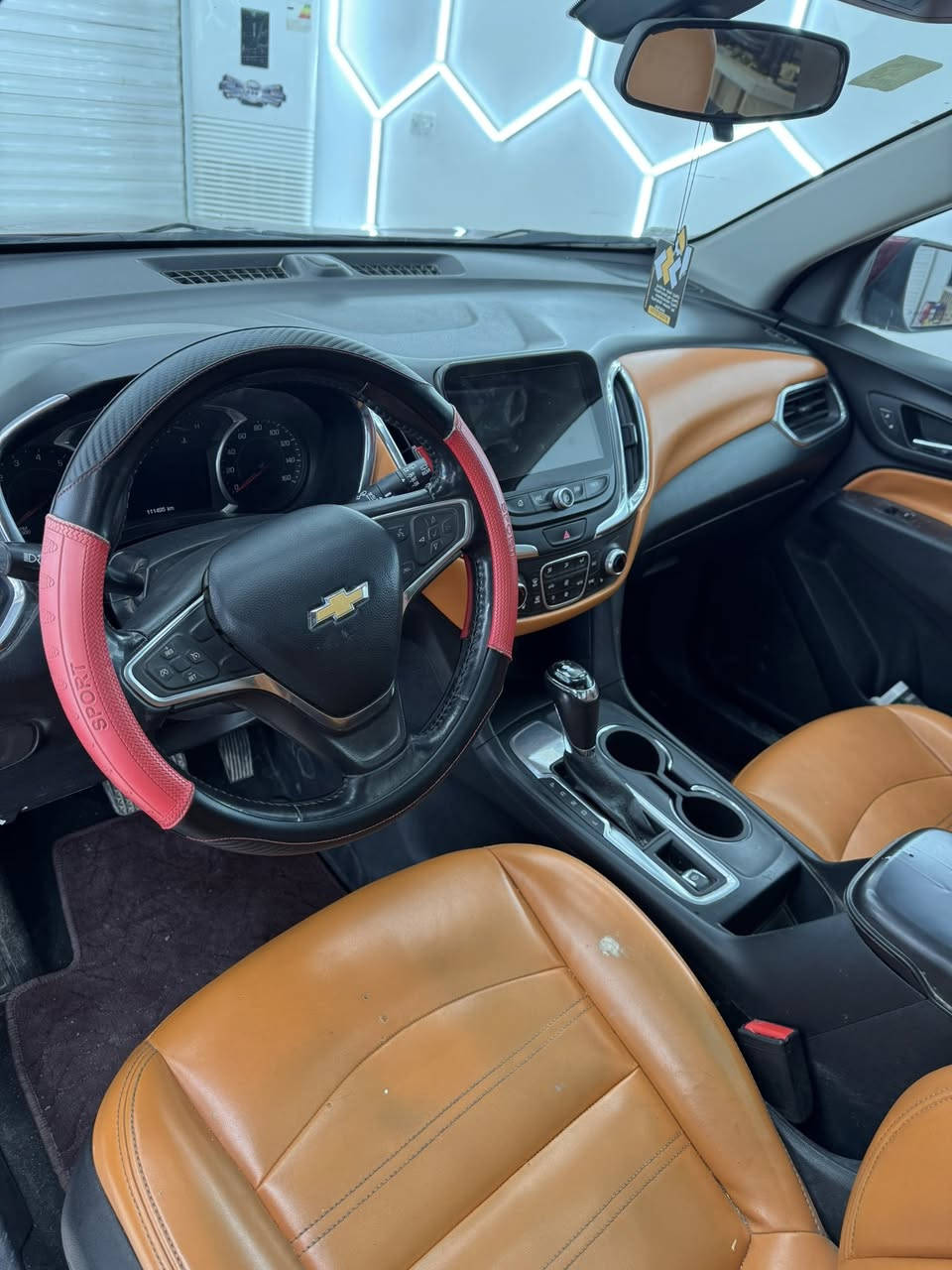 السلام عليكم
كوينكس امريكي موديل ٢٠١٨
سيارة فول ١/١ 
سيارة ٣ قطع صبغ والباقي كله مكفول 
السيارة ماشية ١١١٠٠٠ الف كيلو 
***********
